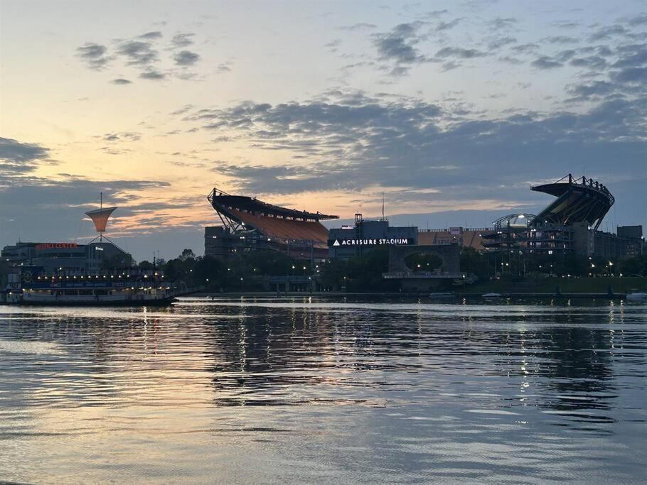Sweeping Stadium Views Wonderfully Located 24-7 Parking Gym Lounge พิตต์สเบิร์ก ภายนอก รูปภาพ