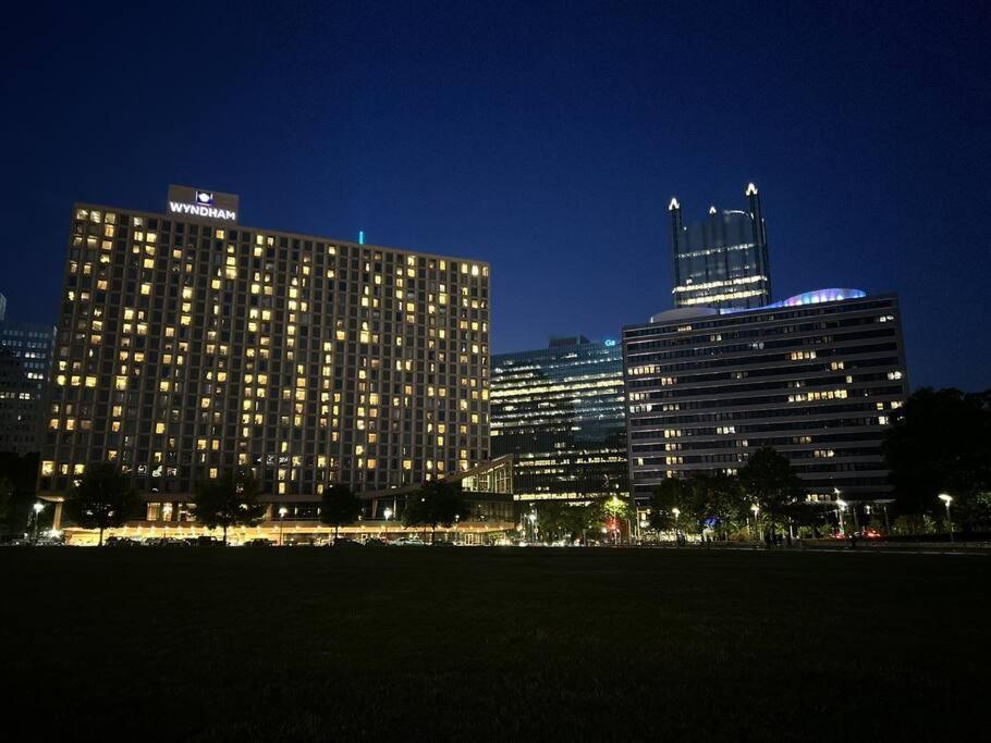Sweeping Stadium Views Wonderfully Located 24-7 Parking Gym Lounge พิตต์สเบิร์ก ภายนอก รูปภาพ