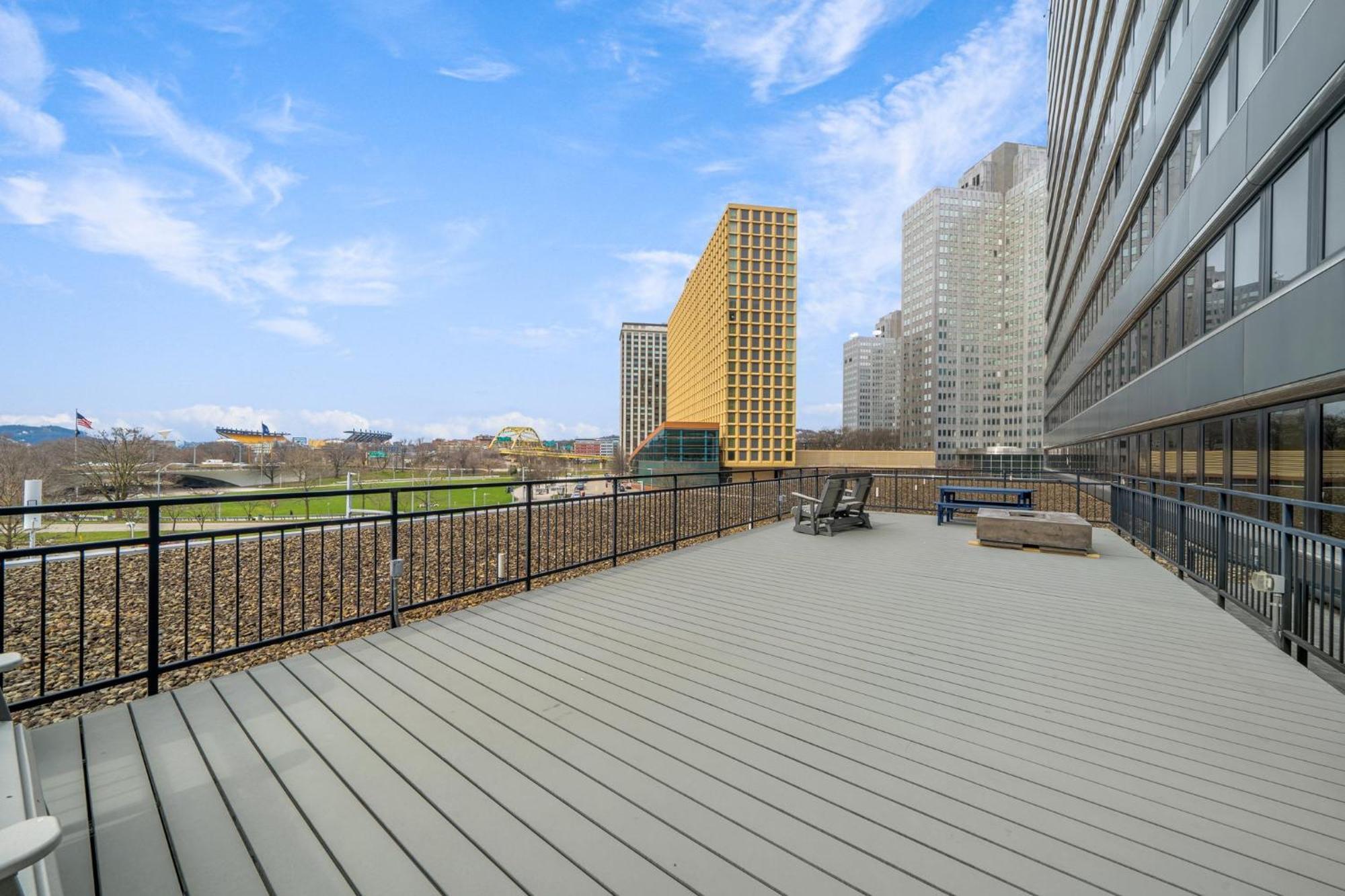 Sweeping Stadium Views Wonderfully Located 24-7 Parking Gym Lounge พิตต์สเบิร์ก ภายนอก รูปภาพ