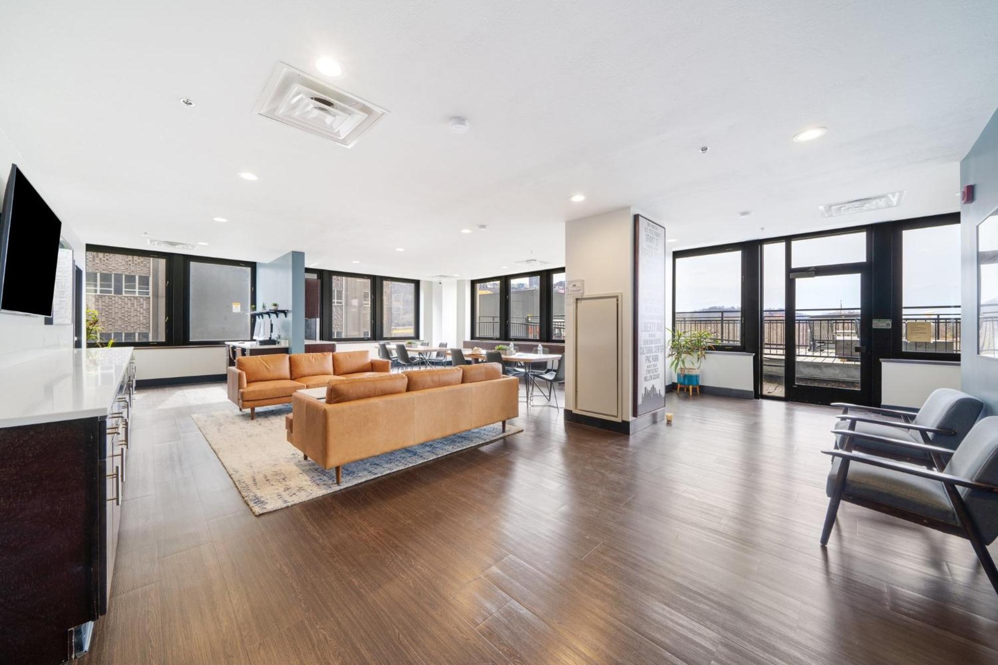 Sweeping Stadium Views Wonderfully Located 24-7 Parking Gym Lounge พิตต์สเบิร์ก ภายนอก รูปภาพ